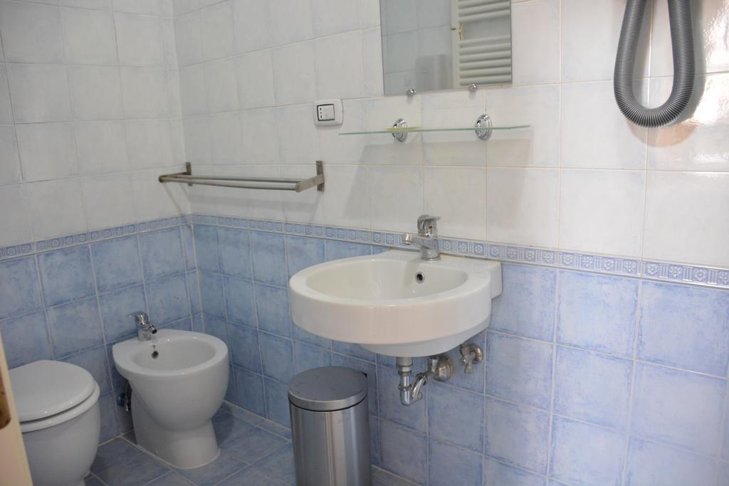 Roma Hotel Srls Экстерьер фото